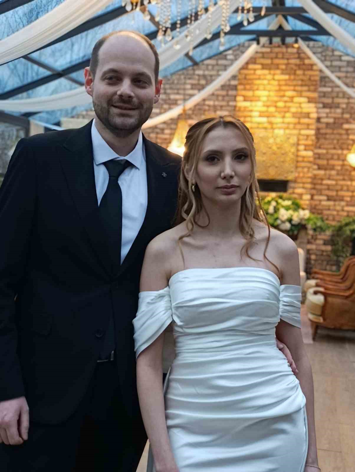 Alman damadın Türk bayrağı hassasiyeti
