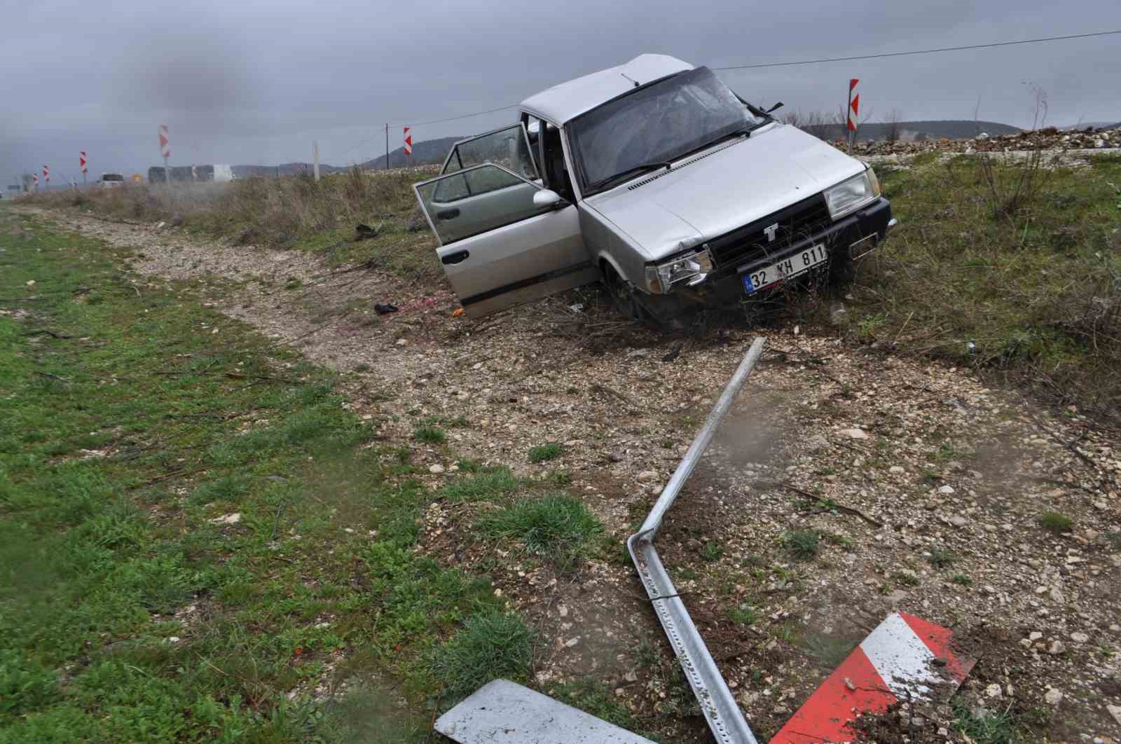 Alman turistin kullandığı karavanla otomobil çarpıştı: 1’i ağır 3 yaralı
