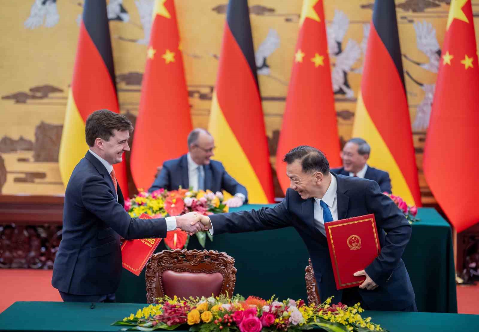 Almanya Başbakanı Merz, Çinli lider Xi ile bir araya geldi
