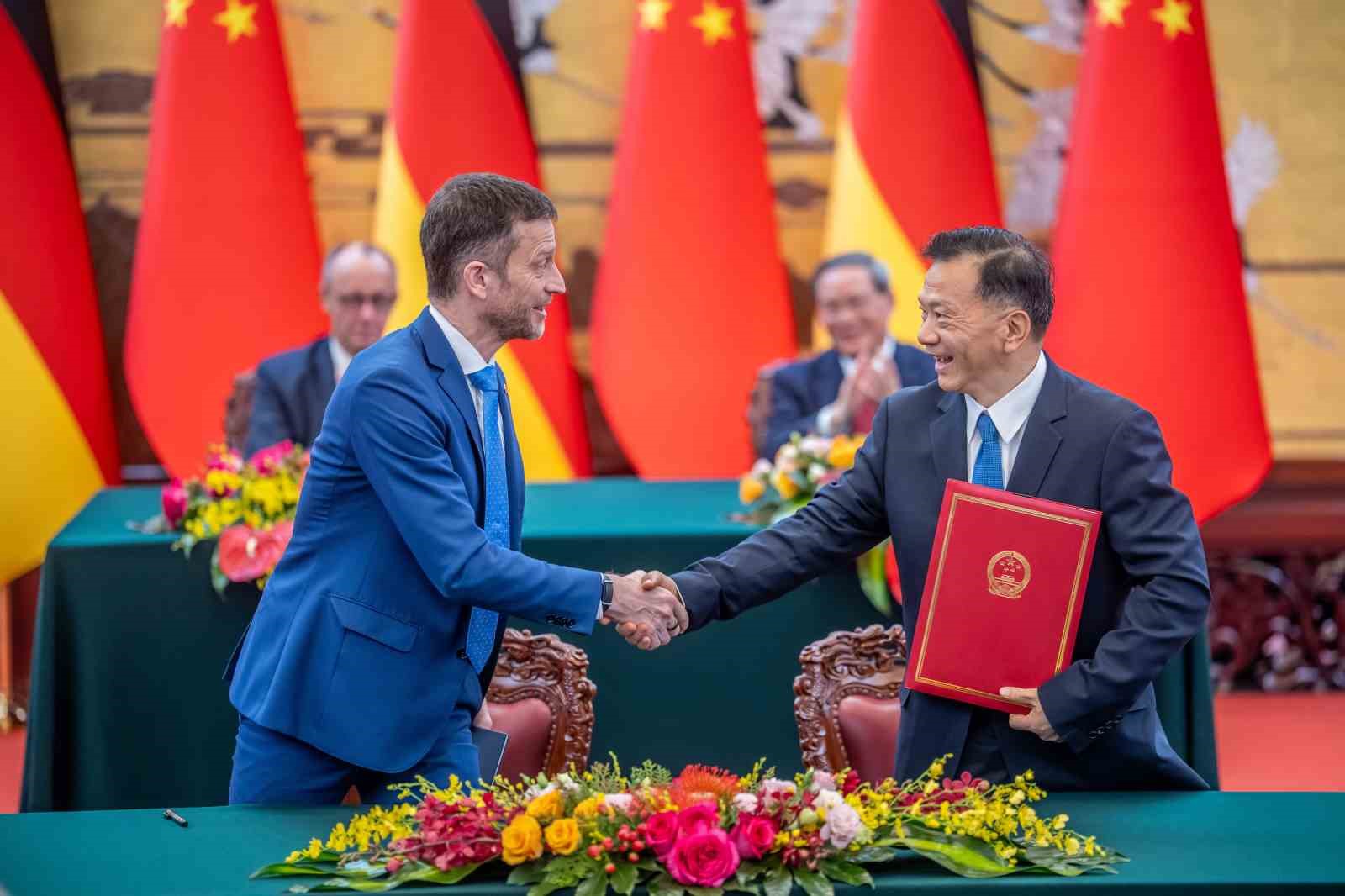 Almanya Başbakanı Merz, Çinli lider Xi ile bir araya geldi
