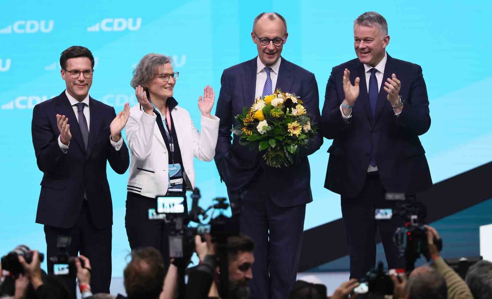 Almanya Başbakanı Merz, yüzde 91,17 oyla yeniden CDU partisi genel başkanı seçildi
