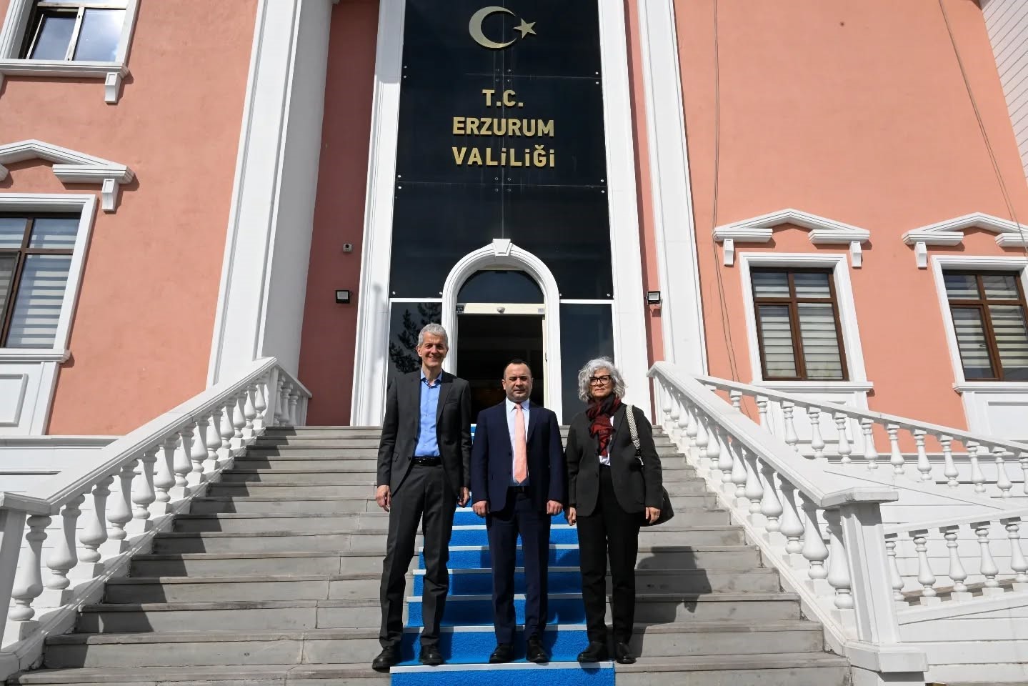 Almanya Federal Cumhuriyeti Büyükelçiliği elçisi Stefan Bredohl Erzurum’da
Almanya Federal Cumhuriyeti Büyükelçiliği elçisi Stefan Bredohl Erzurum’da