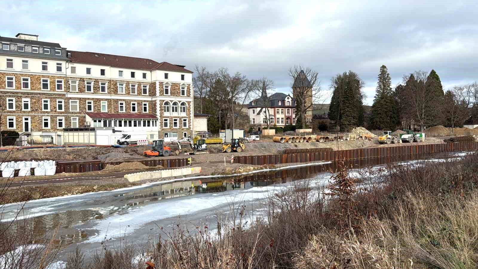 Almanya’da 2021 yılında yaşanan sel felaketinin yaraları hala sarılamadı
Almanya’da 2021 yılında yaşanan sel felaketinin yaraları hala sarılamadı