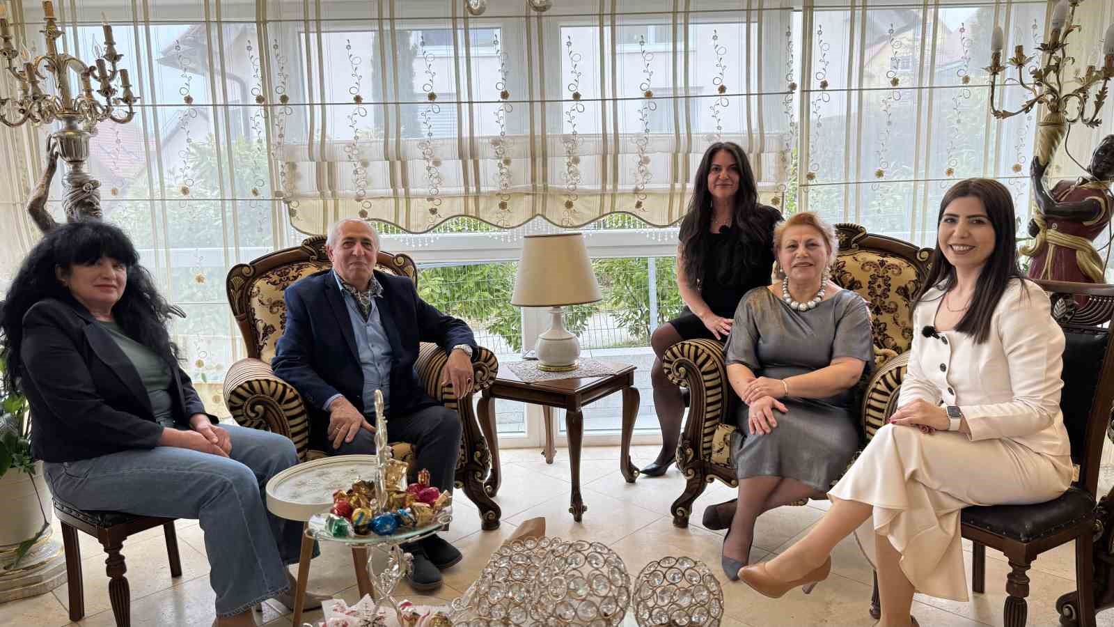 Almanya’da bayram coşkusu: Çocuklar kapı kapı gezip şeker topladı
