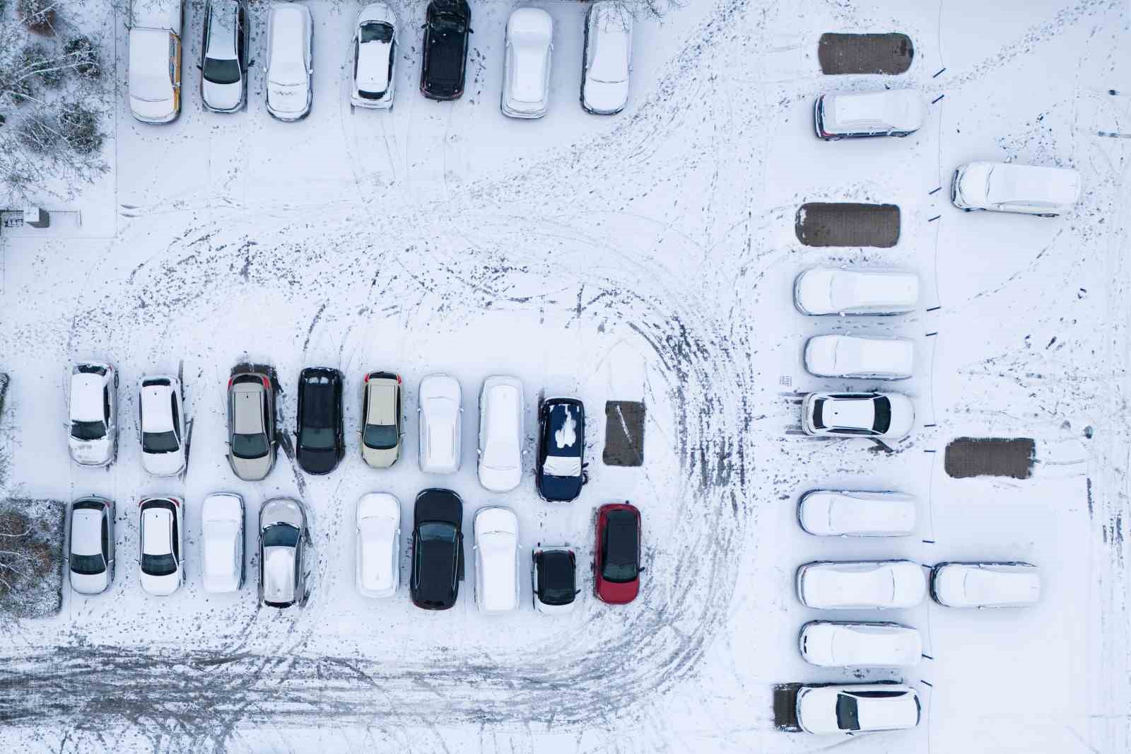 Almanya’da "Elli" kar fırtınası: Okullar tatil edildi
