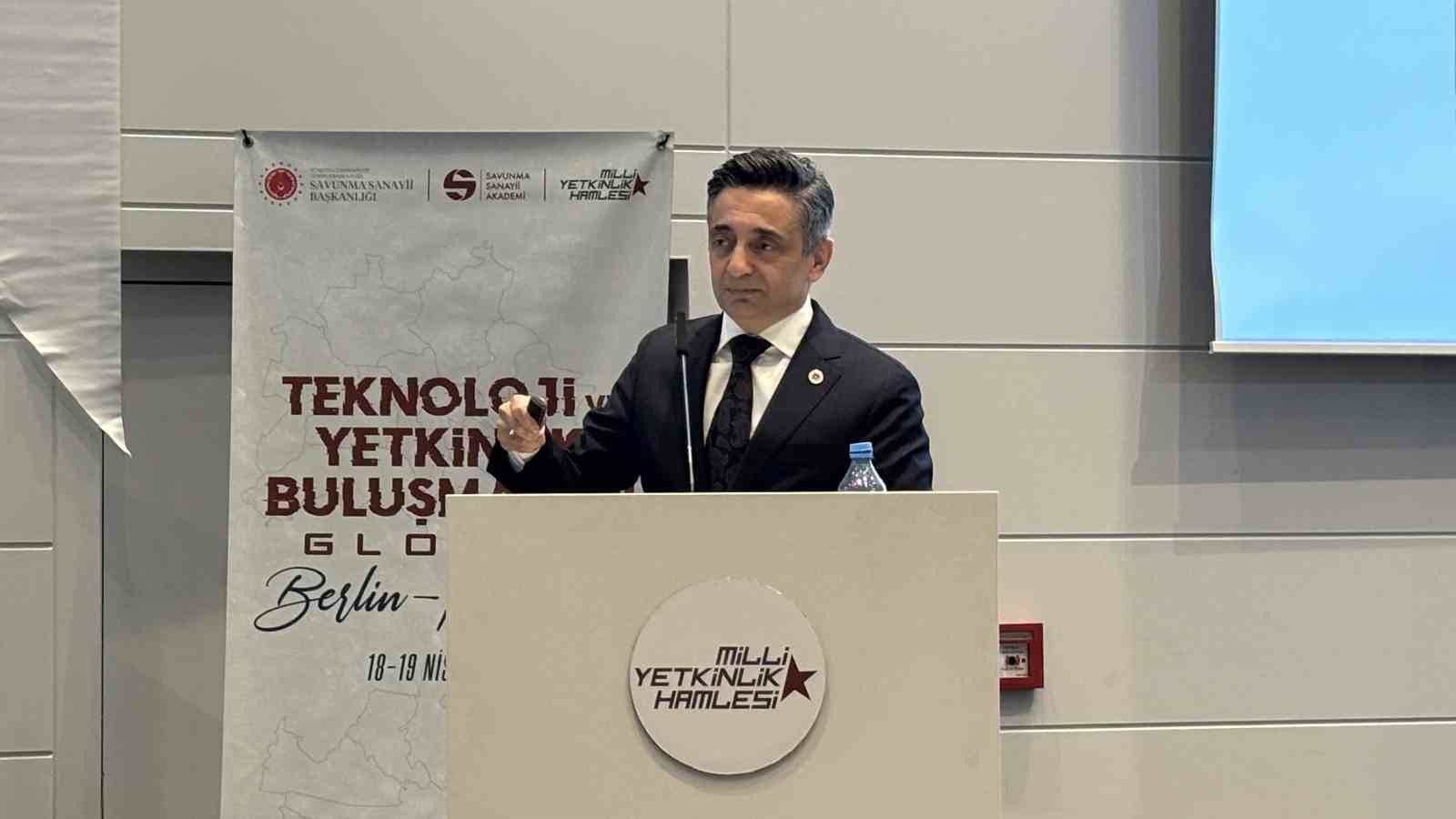 Almanya’da Türk öğrenciler ile Türkiye’nin savunma devleri buluştu
