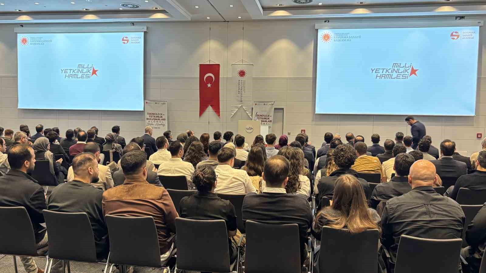 Almanya’da Türk öğrenciler ile Türkiye’nin savunma devleri buluştu
