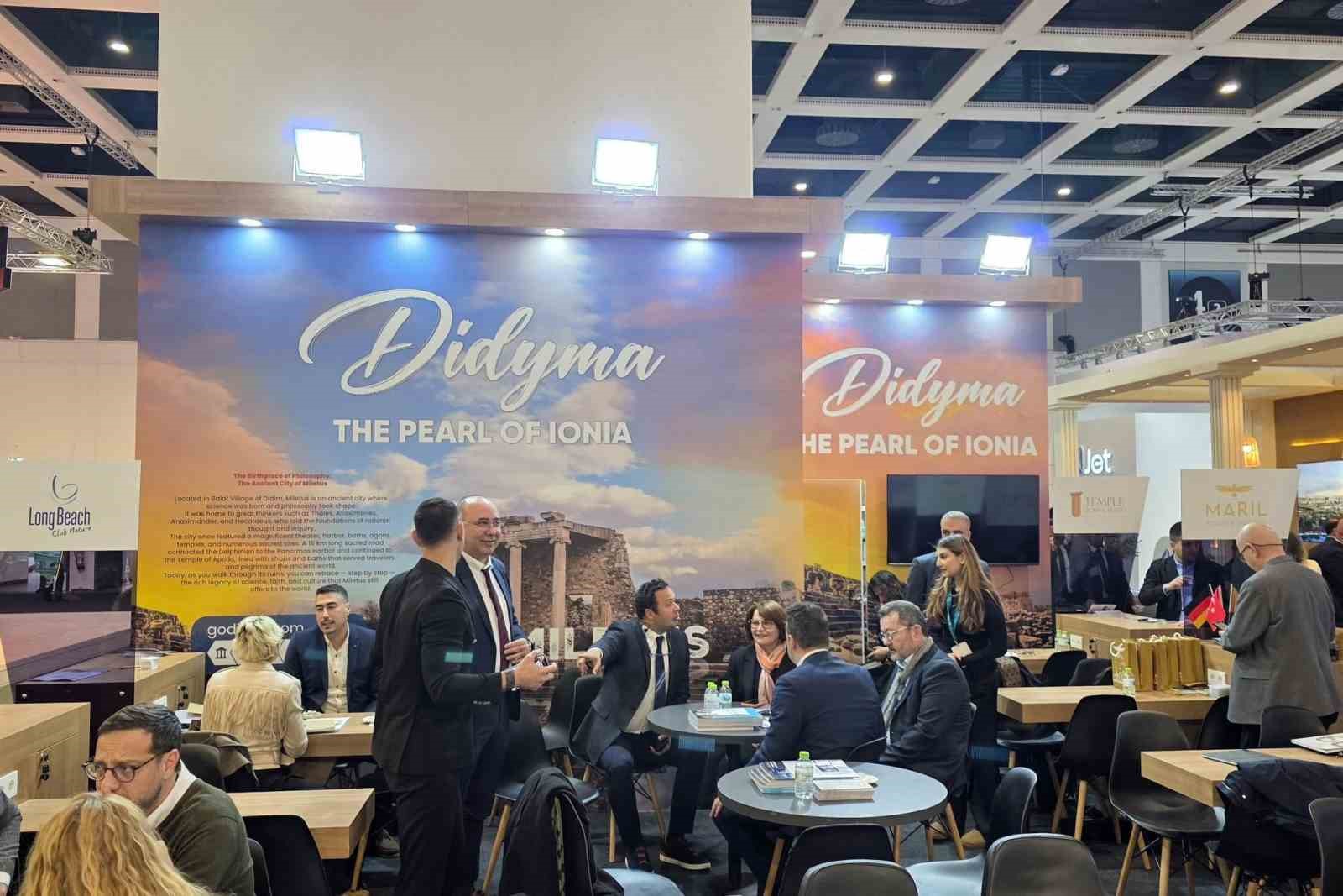 Almanya’daki fuarda Didim Belediyesi standına yoğun ilgi
Almanya’daki fuarda Didim Belediyesi standına yoğun ilgi