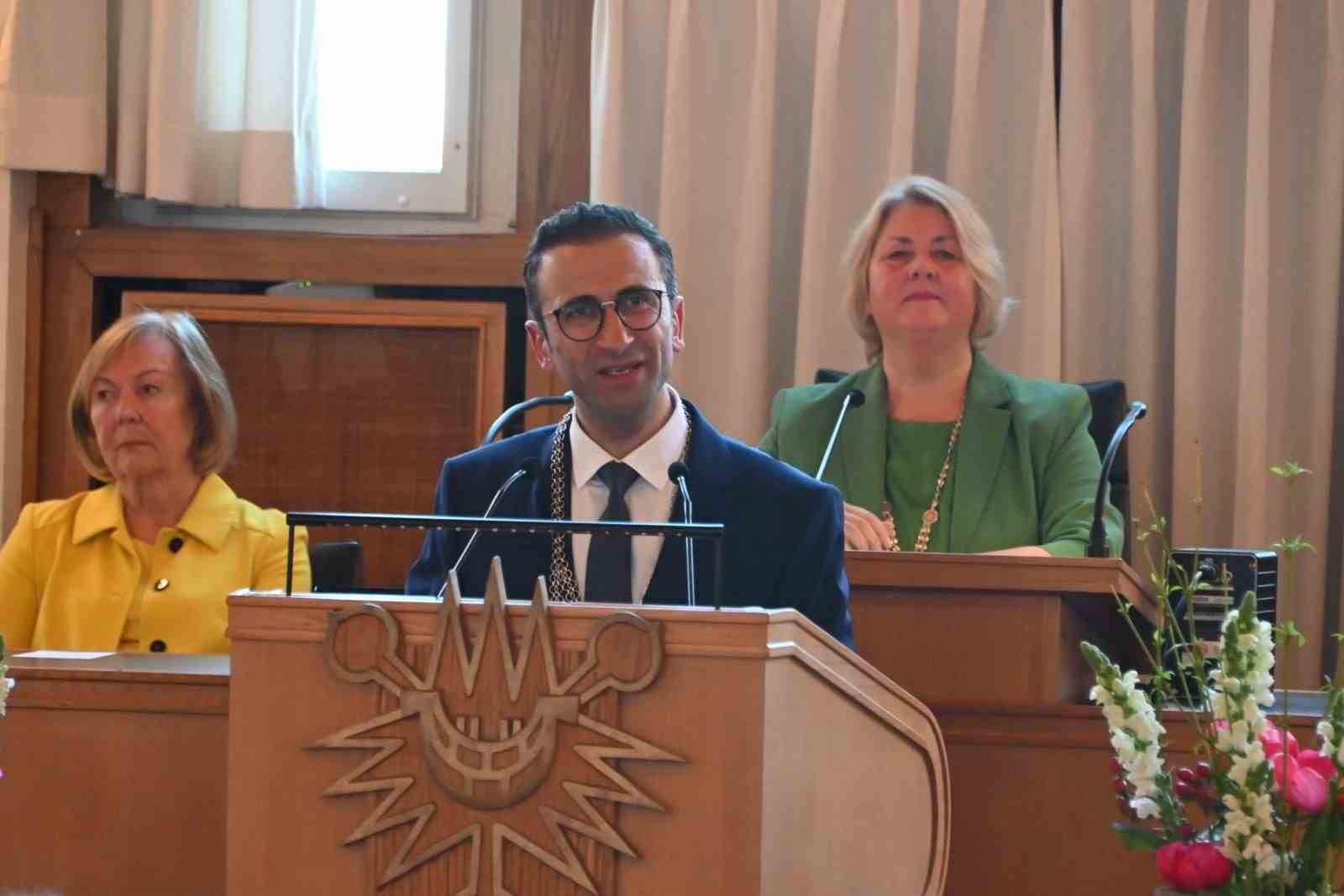 Almanya’nın Kiel kentine ilk kez Türk belediye başkanı
