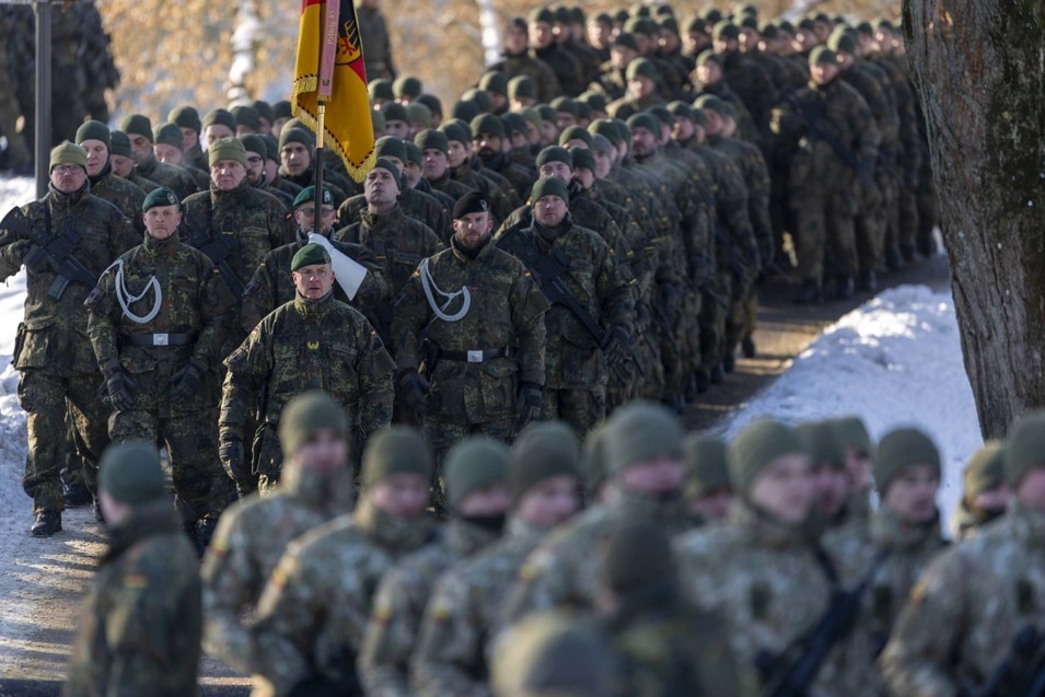 Almanya’nın Litvanya’daki zırhlı tugayına binden fazla NATO askeri katıldı
