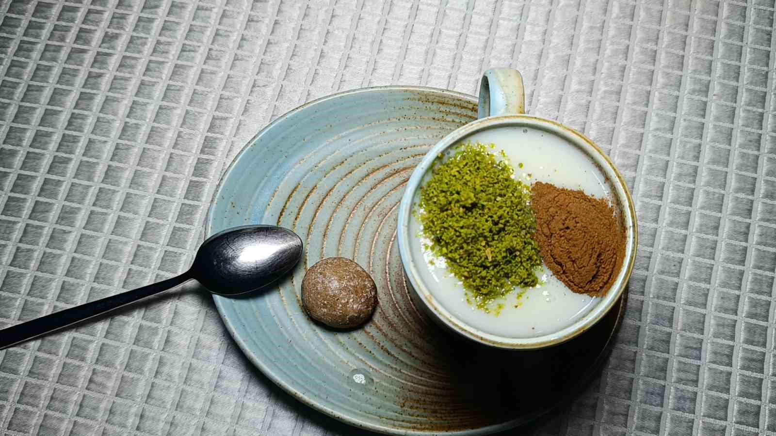 Alpedo’dan soğuk kış akşamı 1 ton ücretsiz salep ikramı
