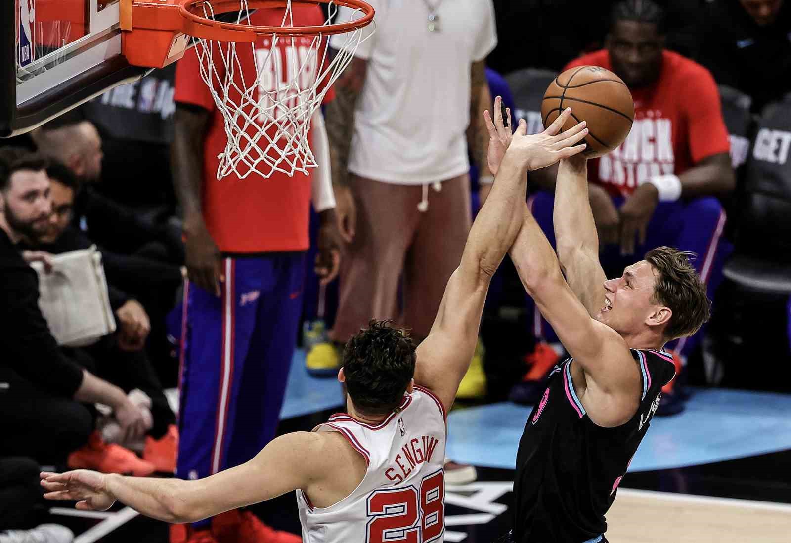 Alperen Şengün 13 sayı, 6 ribaund ile oynadı
