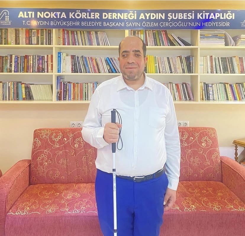 Altı Nokta Körler Derneği Aydın Şube Başkanı Özen: "Beyaz baston özgürlüktür"
Altı Nokta Körler Derneği Aydın Şube Başkanı Özen: "Beyaz baston özgürlüktür"