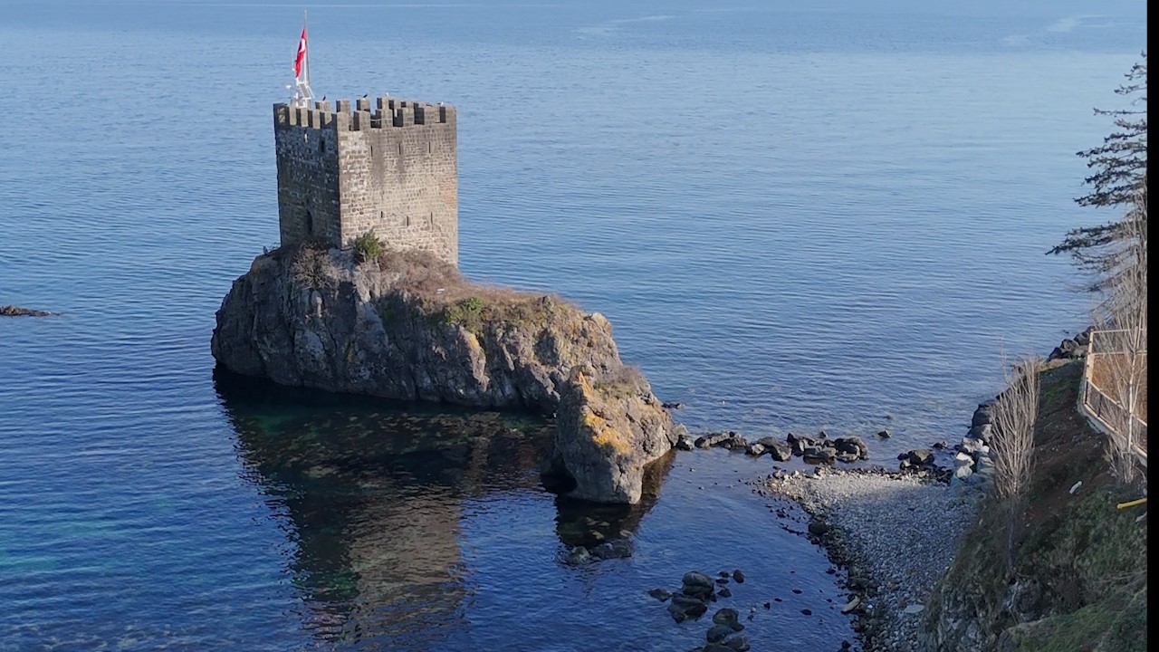 Altı tünel üstü park
