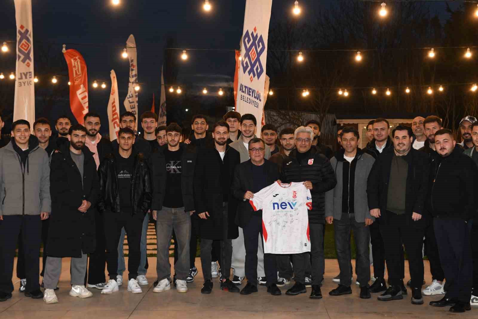 Altıeylül Belediyesi, Balıkesirspor’un yanında
