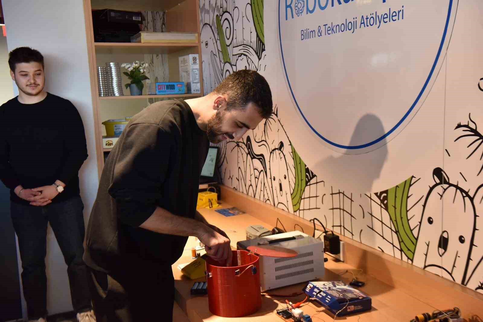 Altıeylül Belediyesporun sporcuları bilim dünyasını keşfetti
