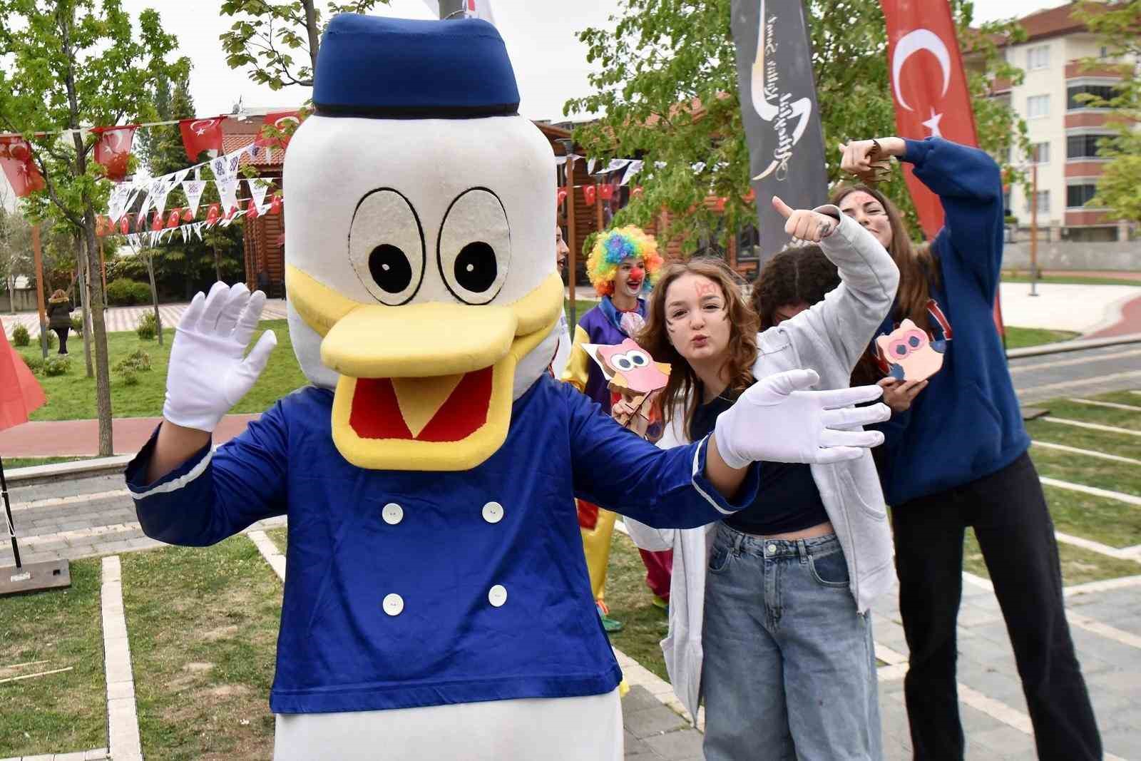 Altıeylül’de 23 Nisan coşkusun 3 gün sürecek
