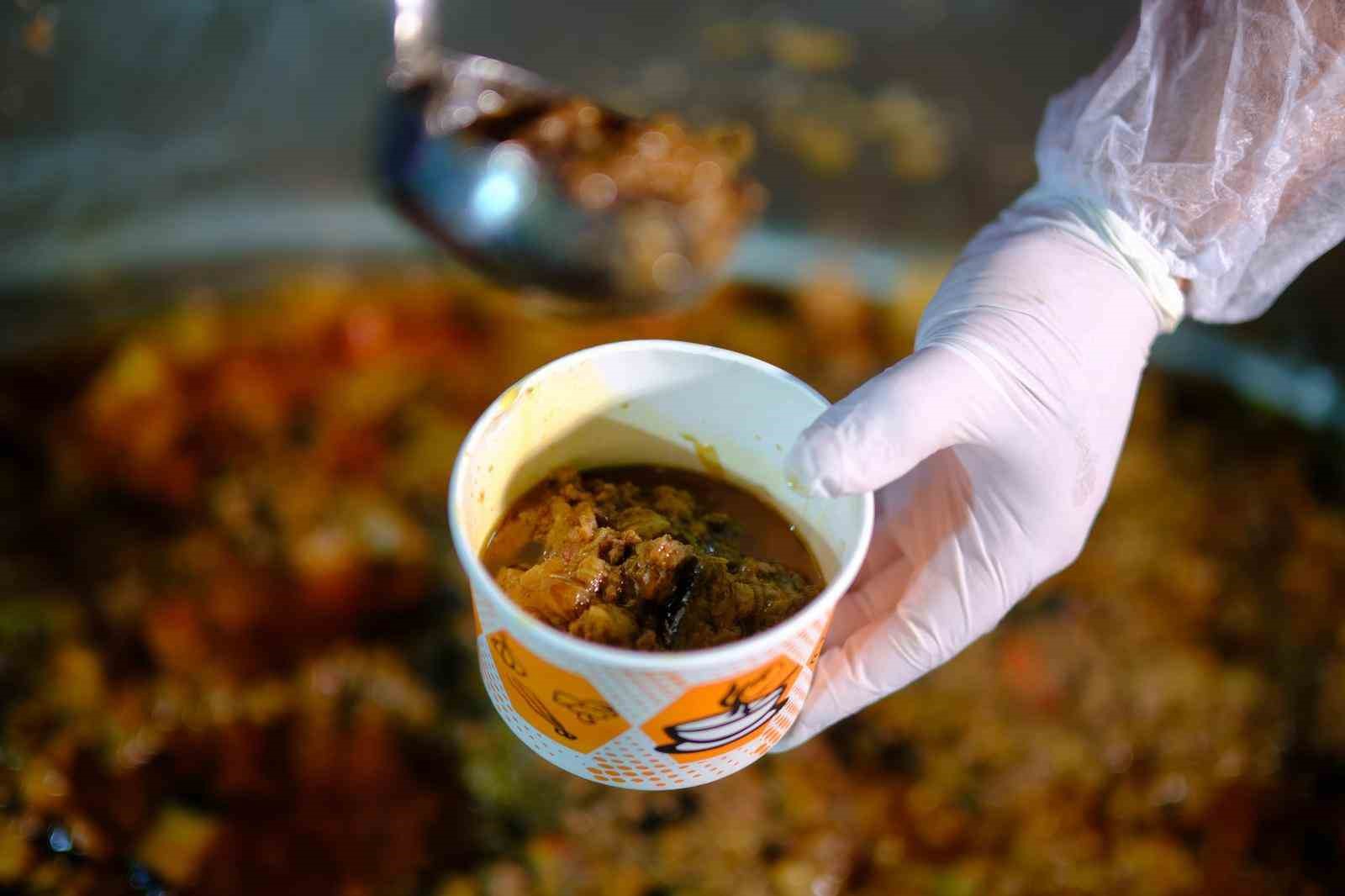 Altıeylül’den kapıya iftar hizmeti
Altıeylül’den kapıya iftar hizmeti