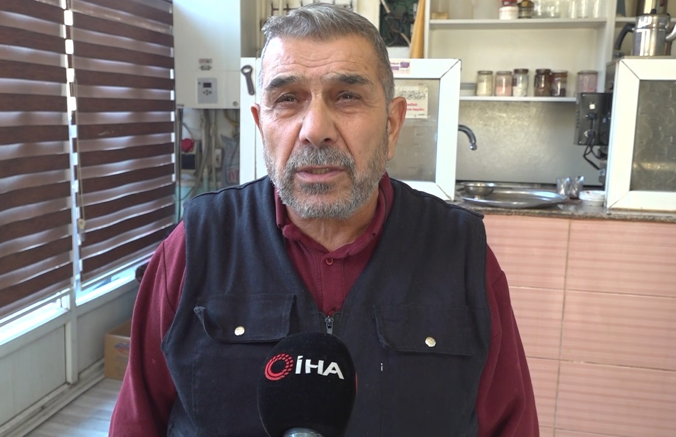 Altın ve dövizlerini 3 aydır yanında taşıyan adam gasp edildi
