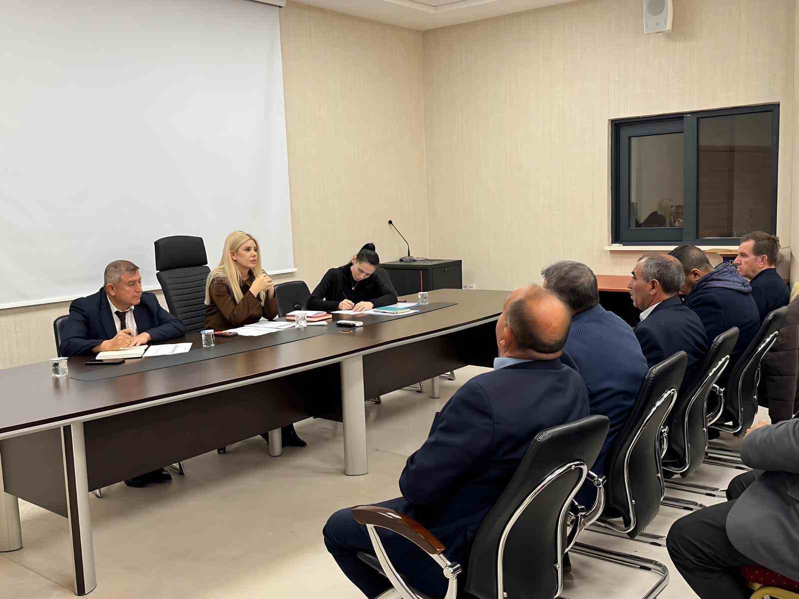 Altıntaş’ta muhtarlar toplantısı gerçekleştirildi
