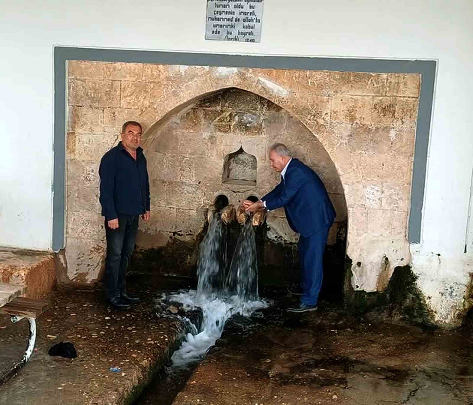 Altun: "Araban’daki tarihi çeşmelerimiz yok olmadan kurtarılmayı bekliyor"
Altun: "Araban’daki tarihi çeşmelerimiz yok olmadan kurtarılmayı bekliyor"