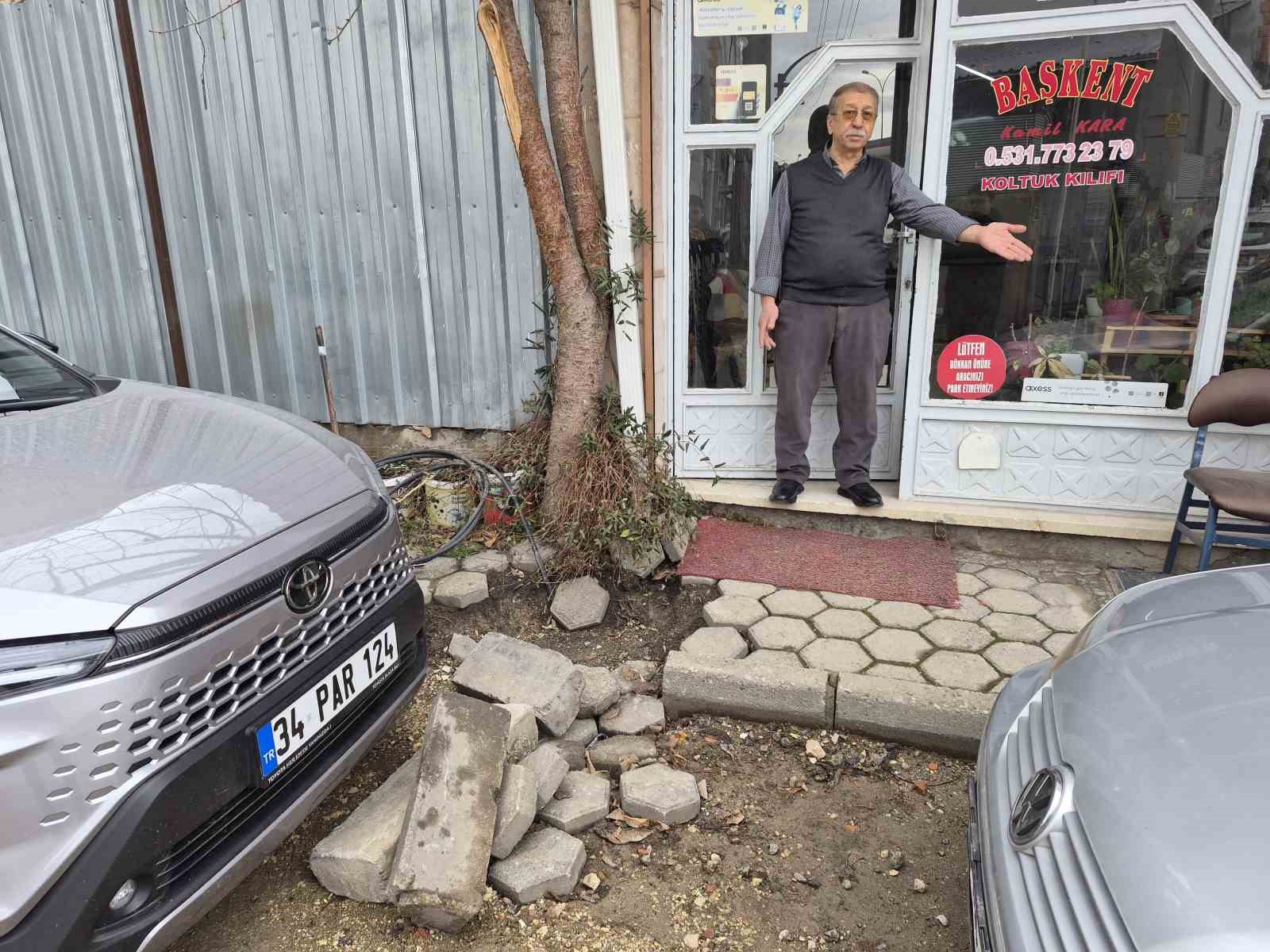 Altyapı çalışmaları sırasında bozulan sokağın onarılması bekleniyor
