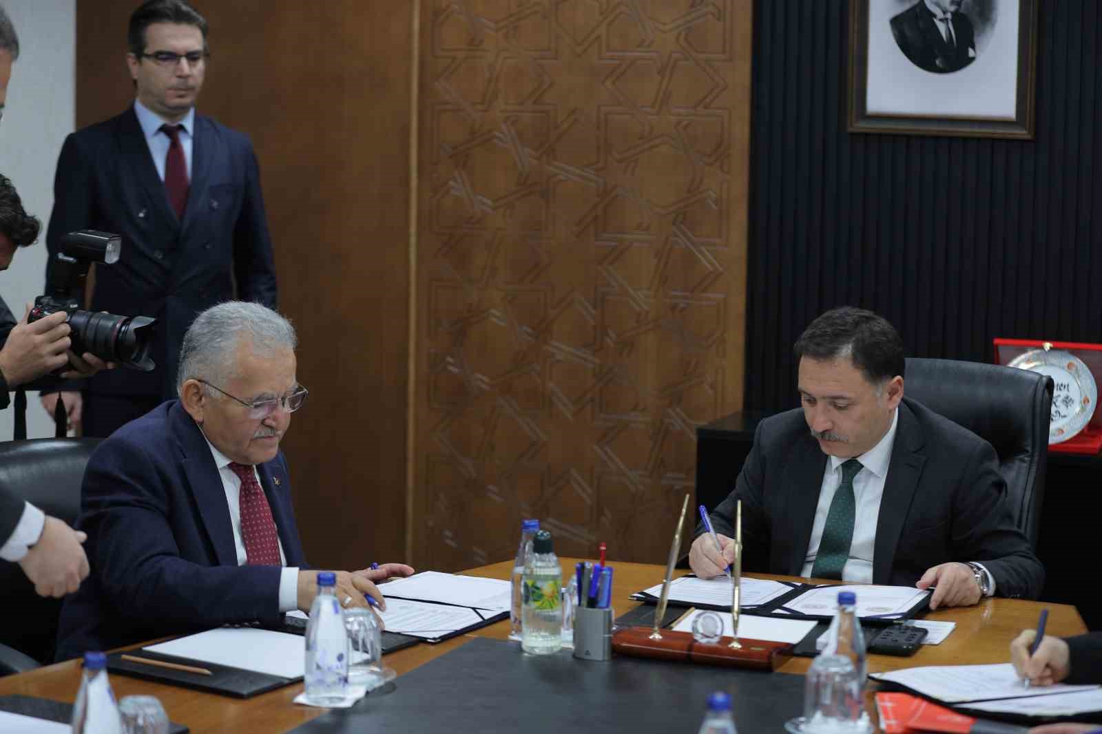 Alzheimer Aktif Yaşam Merkezi için protokol imzalandı
Alzheimer Aktif Yaşam Merkezi için protokol imzalandı