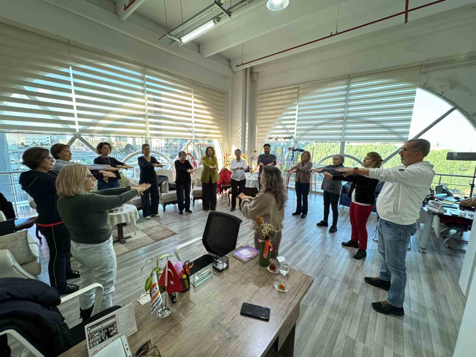 Alzheimer hastası yakınlarına nefes eğitimi
