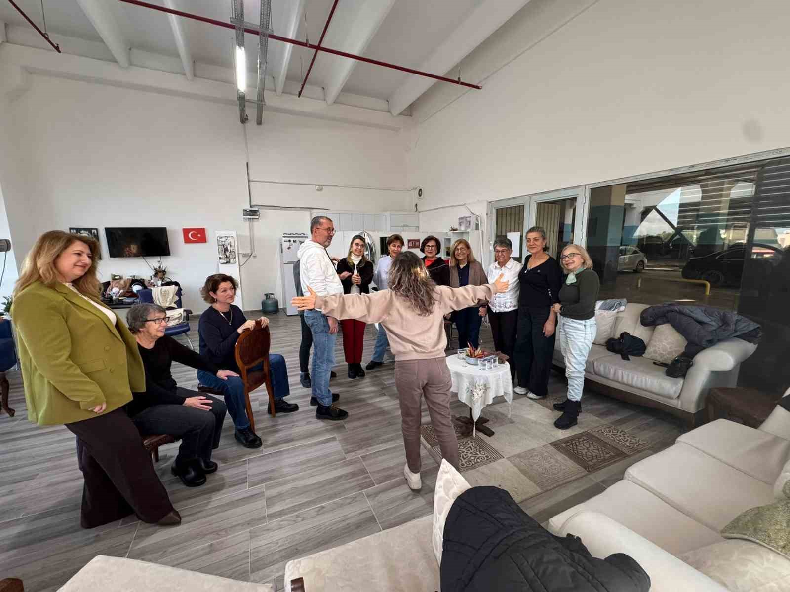 Alzheimer hastası yakınlarına nefes eğitimi
