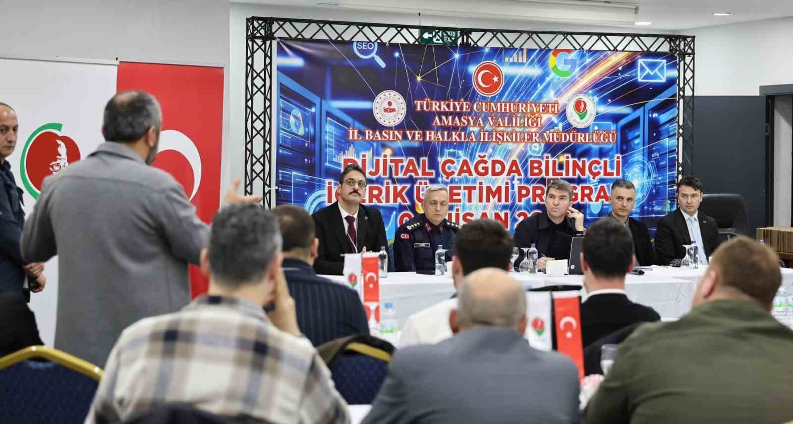 Amasya Valiliği’nden şehirdeki içerik üreticilerine ’bilinçli içerik’ semineri
