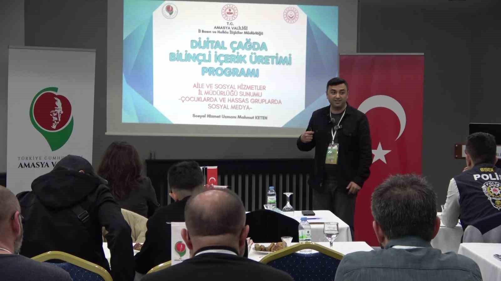 Amasya Valiliği’nden şehirdeki içerik üreticilerine ’bilinçli içerik’ semineri
