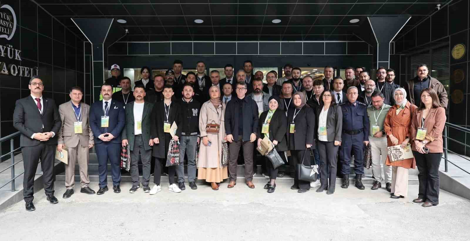 Amasya Valiliği’nden şehirdeki içerik üreticilerine ’bilinçli içerik’ semineri
