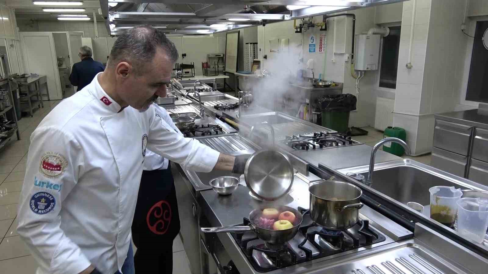 Amasya’da 2 bin yıldır yetiştirilen meyveden yapılan tatlı: Elma tatlısı
