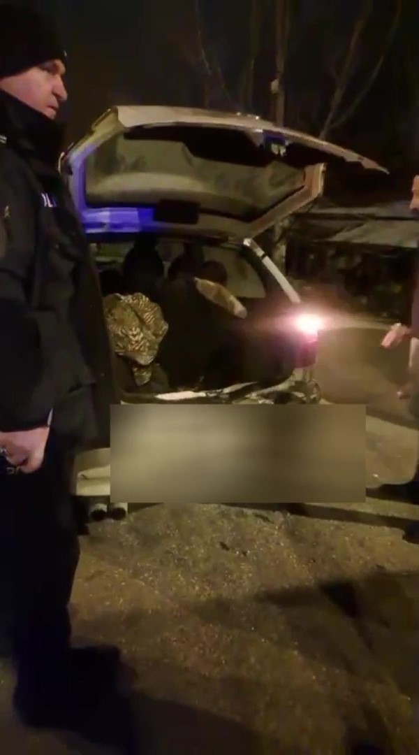 Amasya’da durdurulan otomobilden 5 kaçak göçmen çıktı
