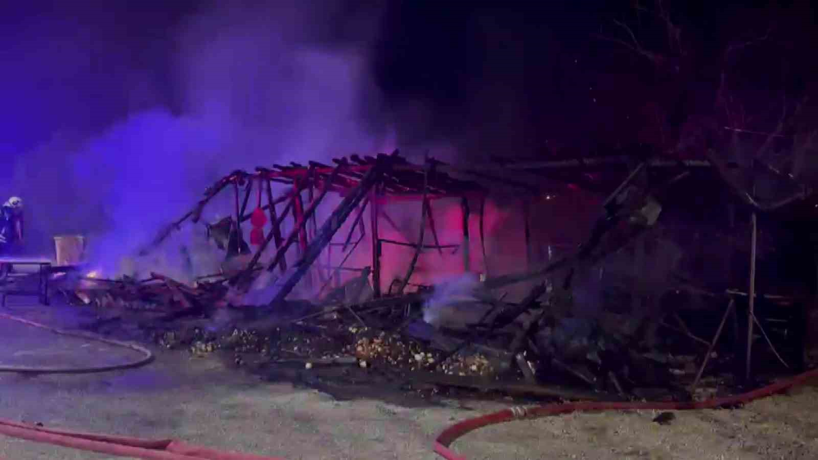 Amasya’da manav tezgahı alev topuna döndü
