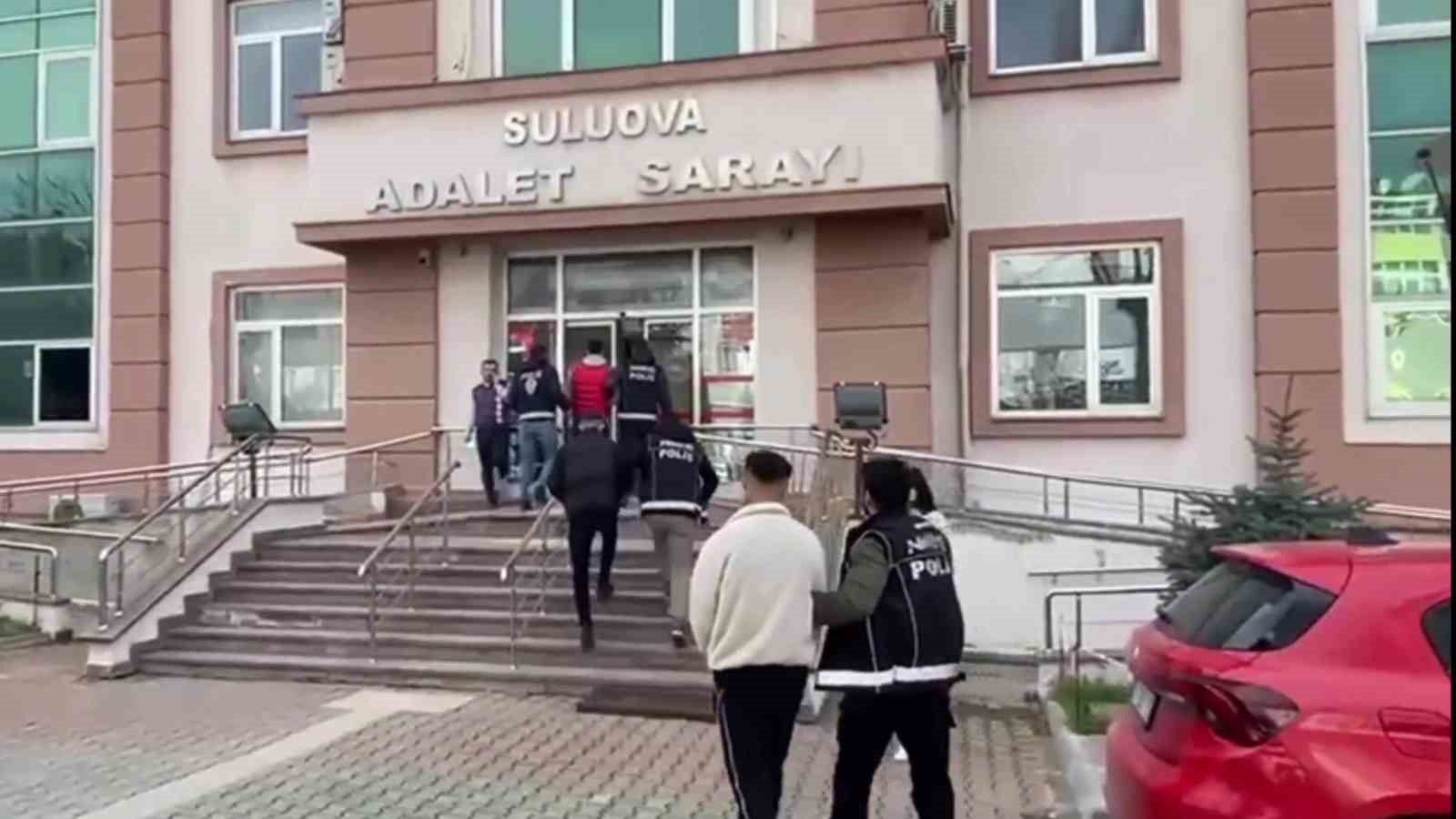 Amasya’da uyuşturucu operasyonu: 11 tutuklama
