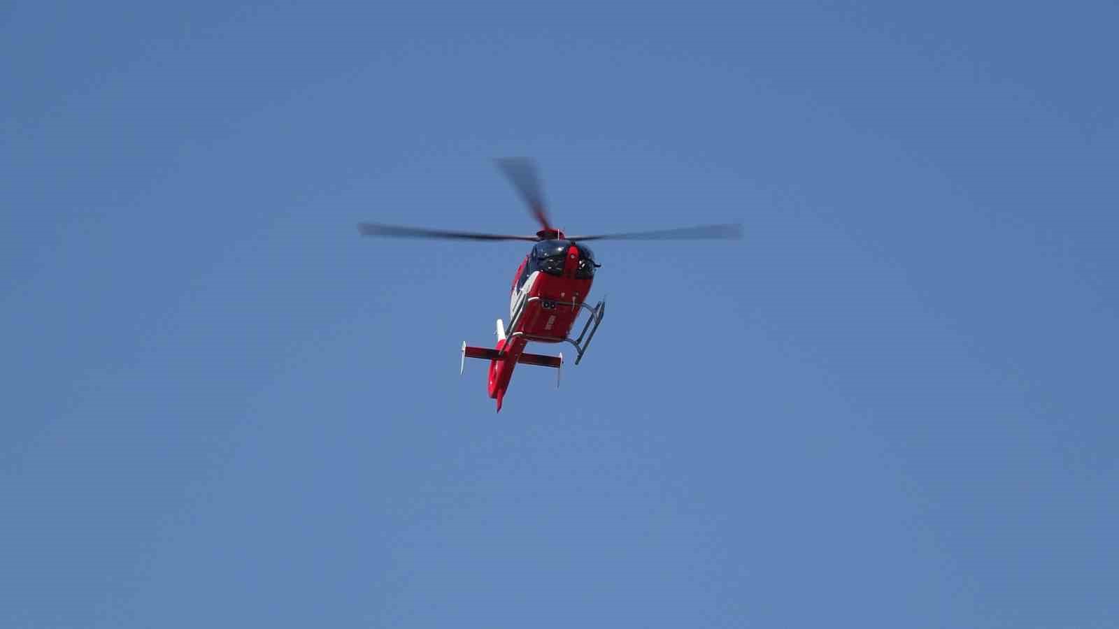 Ambulans helikopter zamanla yarıştı, kalp krizi geçiren hasta hayata tutundu
