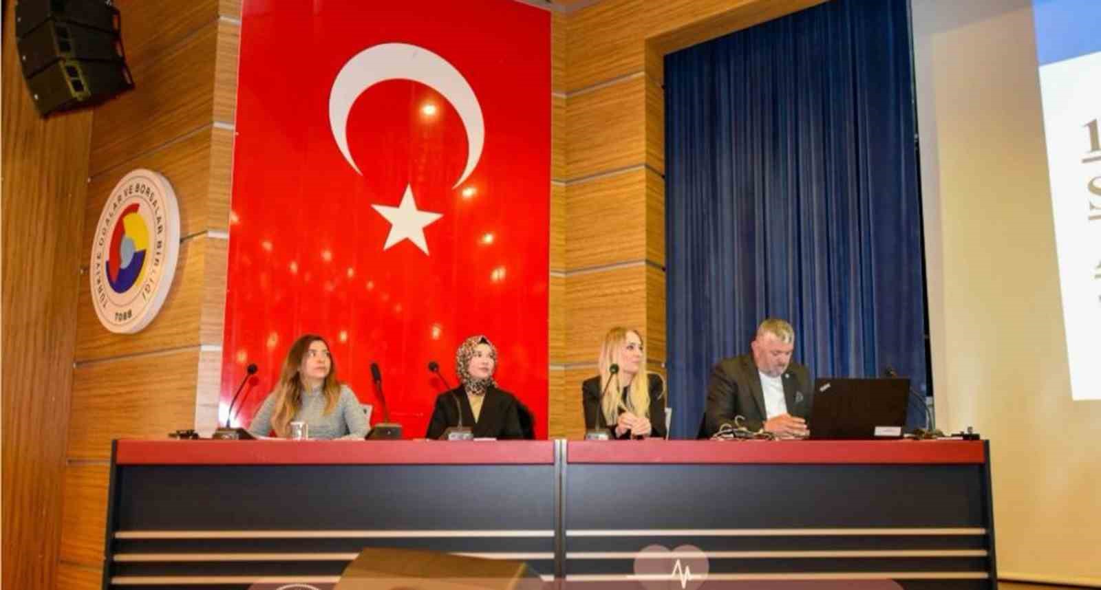 Ambulans kazalarını önleme ve güvenli sürüş toplantısı
Ambulans kazalarını önleme ve güvenli sürüş toplantısı