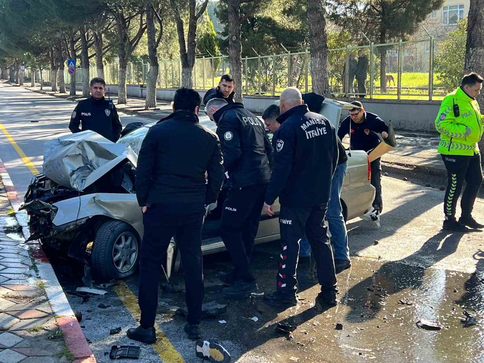 Amcasının aracını izinsiz aldı, kaçarken kaza yaptı
