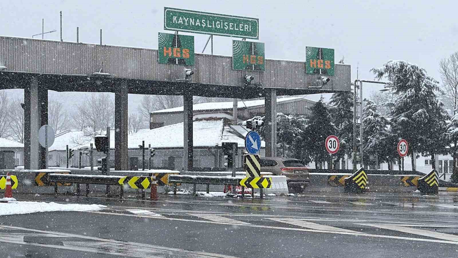 Anadolu otoyolunda kontrollü geçiş sağlanıyor
