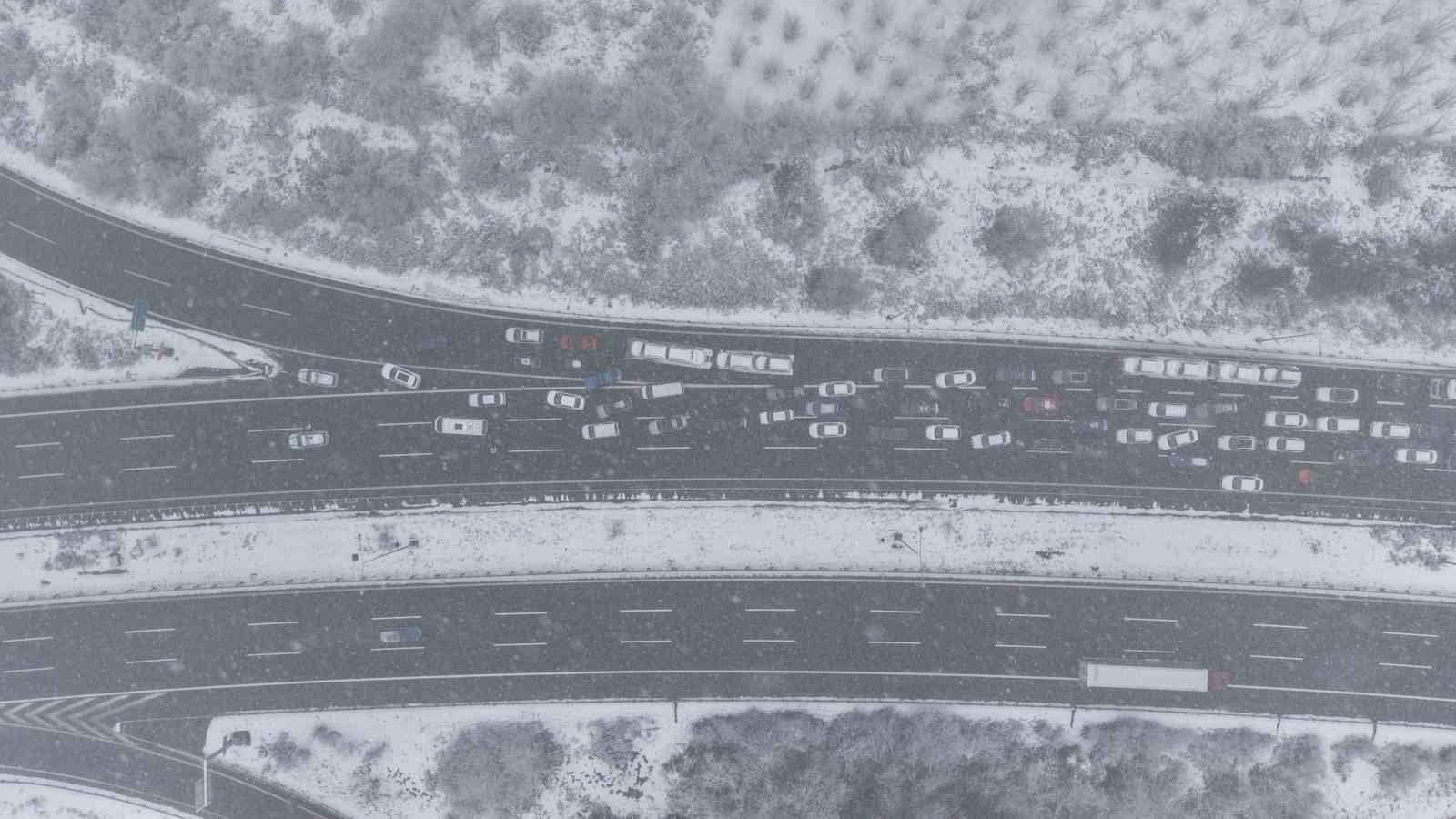 Anadolu otoyolunda kontrollü geçiş sağlanıyor
