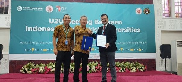 Anadolu Üniversitesi, Endonezya’da Türk Üniversiteleri Eğitim Fuarı’nda temsil edildi
