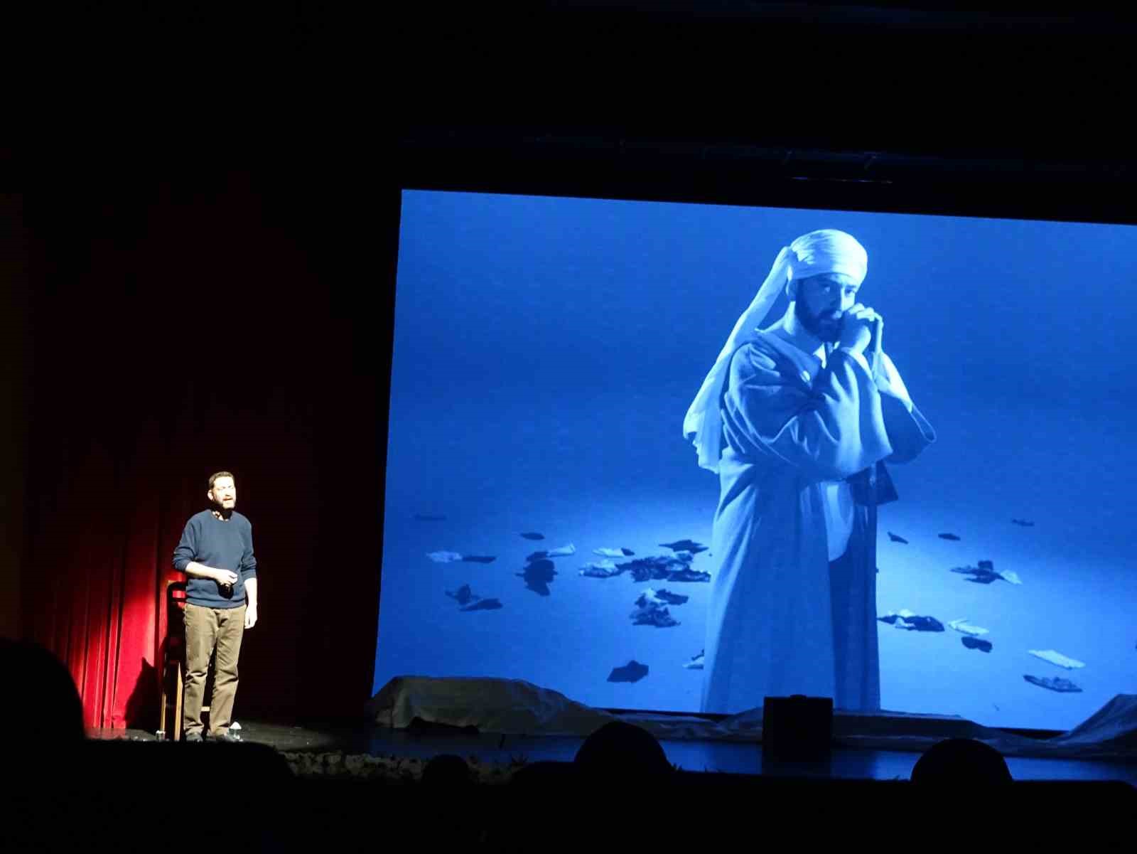 Anadolu Üniversitesi tiyatroseverlere unutulmaz anlar yaşattı

