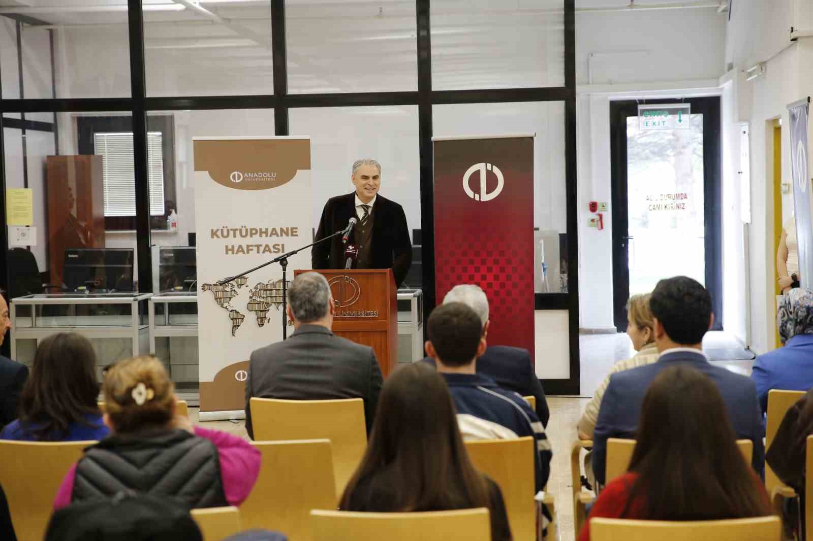 Anadolu Üniversitesi’nde ’81 İlde Kitap Okuyoruz’ etkinliği düzenlendi
