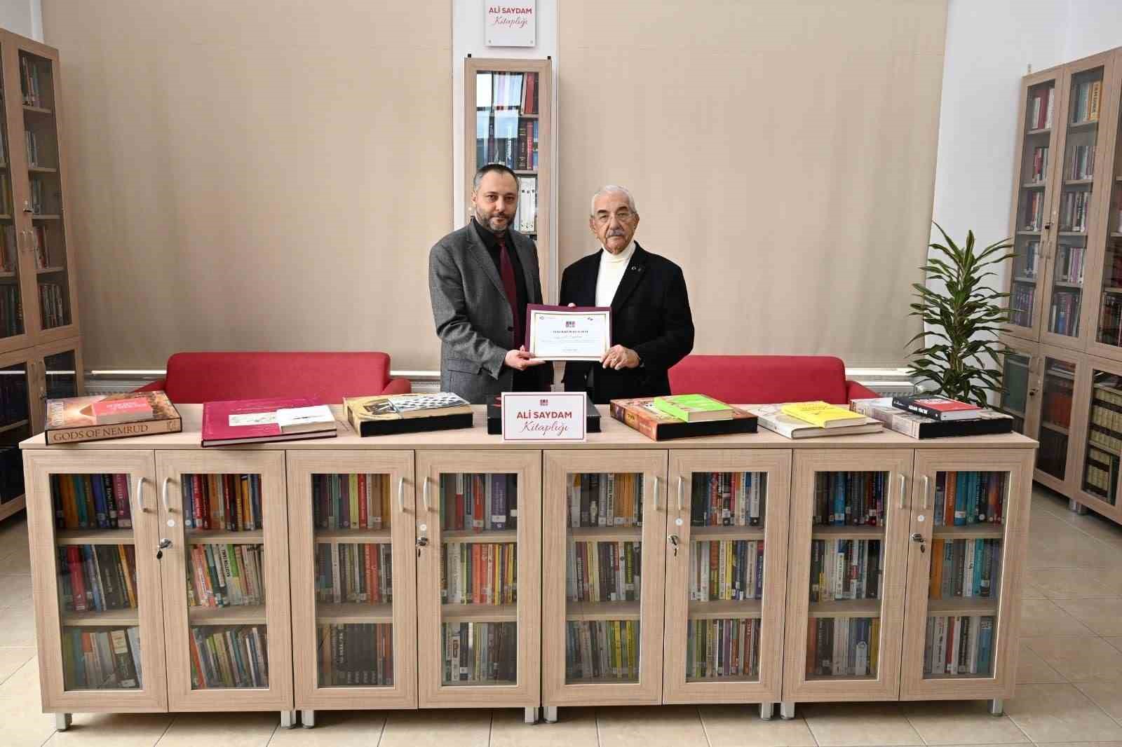 Anadolu Üniversitesi’nde öğrencilere iletişimin altın kuralları anlatıldı
