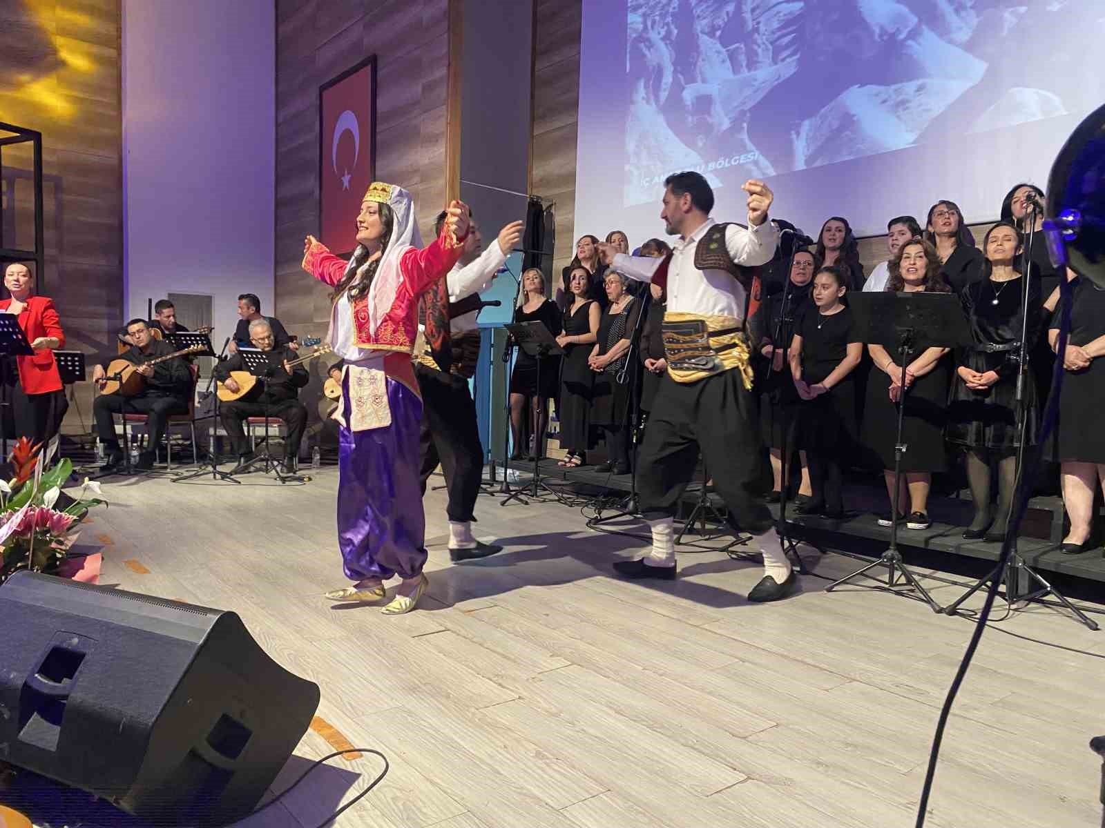 Anadolu’nun ezgileri Alaşehir’de yankılandı
