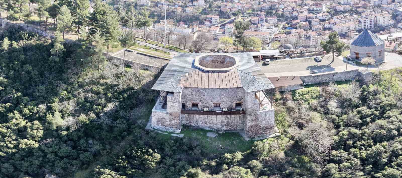 Anadolunun ilk medreselerinden 869 yıllık Yağıbasan Medresesi zamana direniyor
