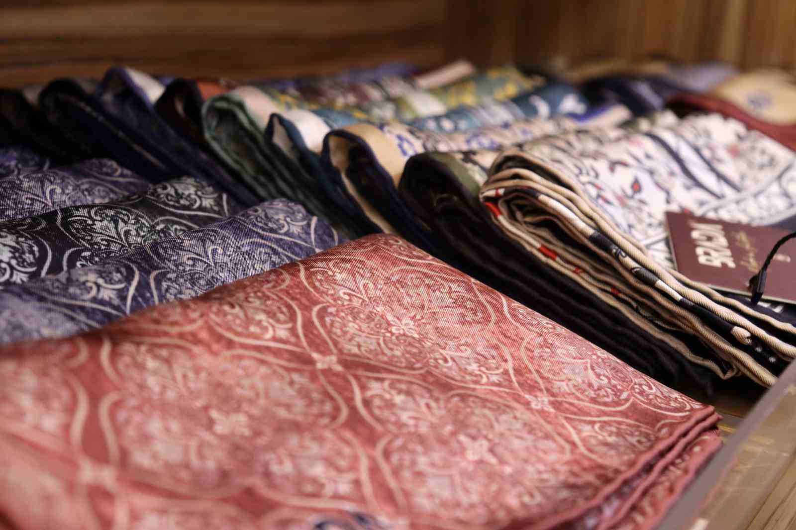 Anadolu’nun sembolleri eşarplarda dile geliyor
