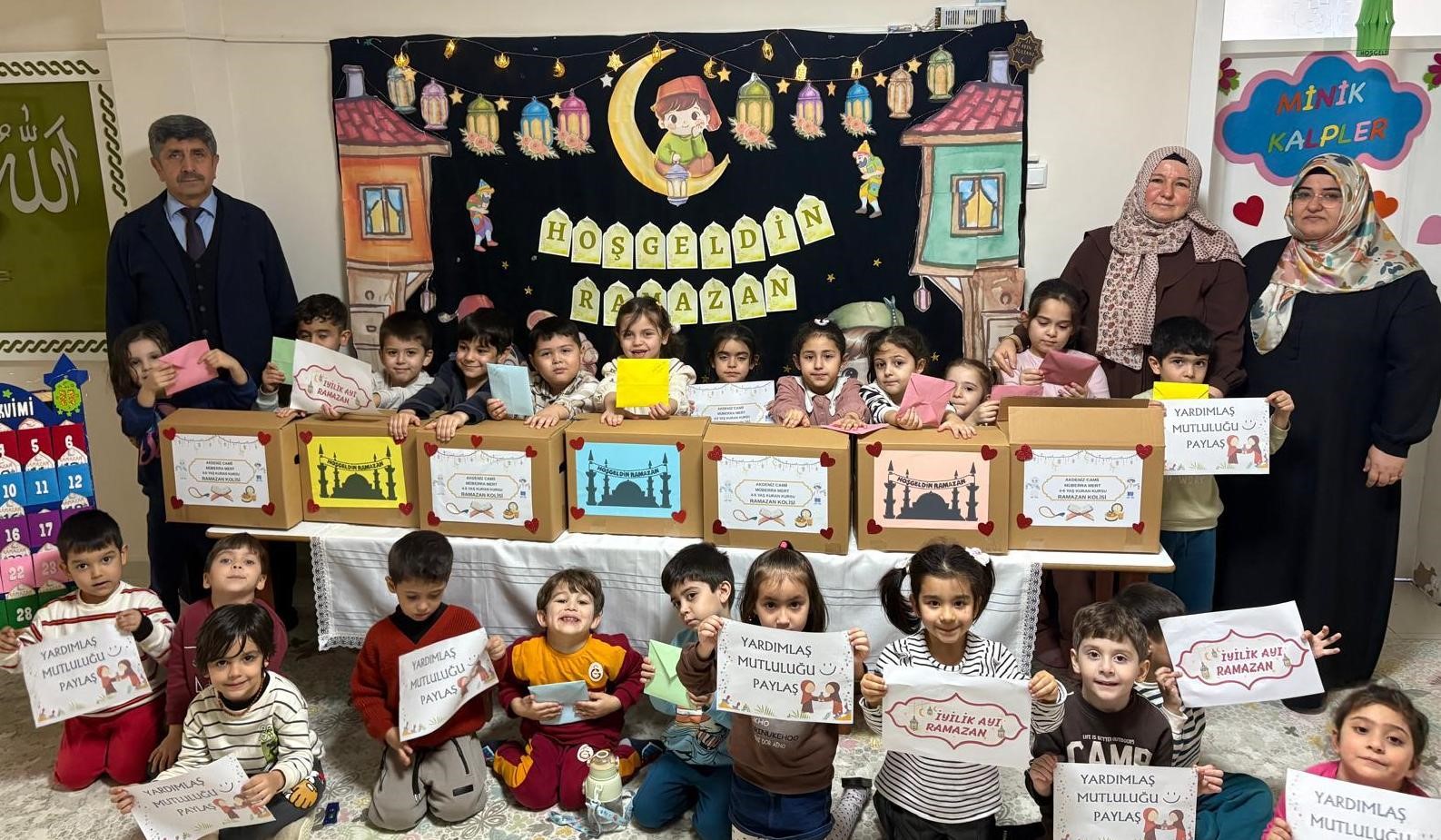 Anamur’da miniklerden Ramazan dayanışması
