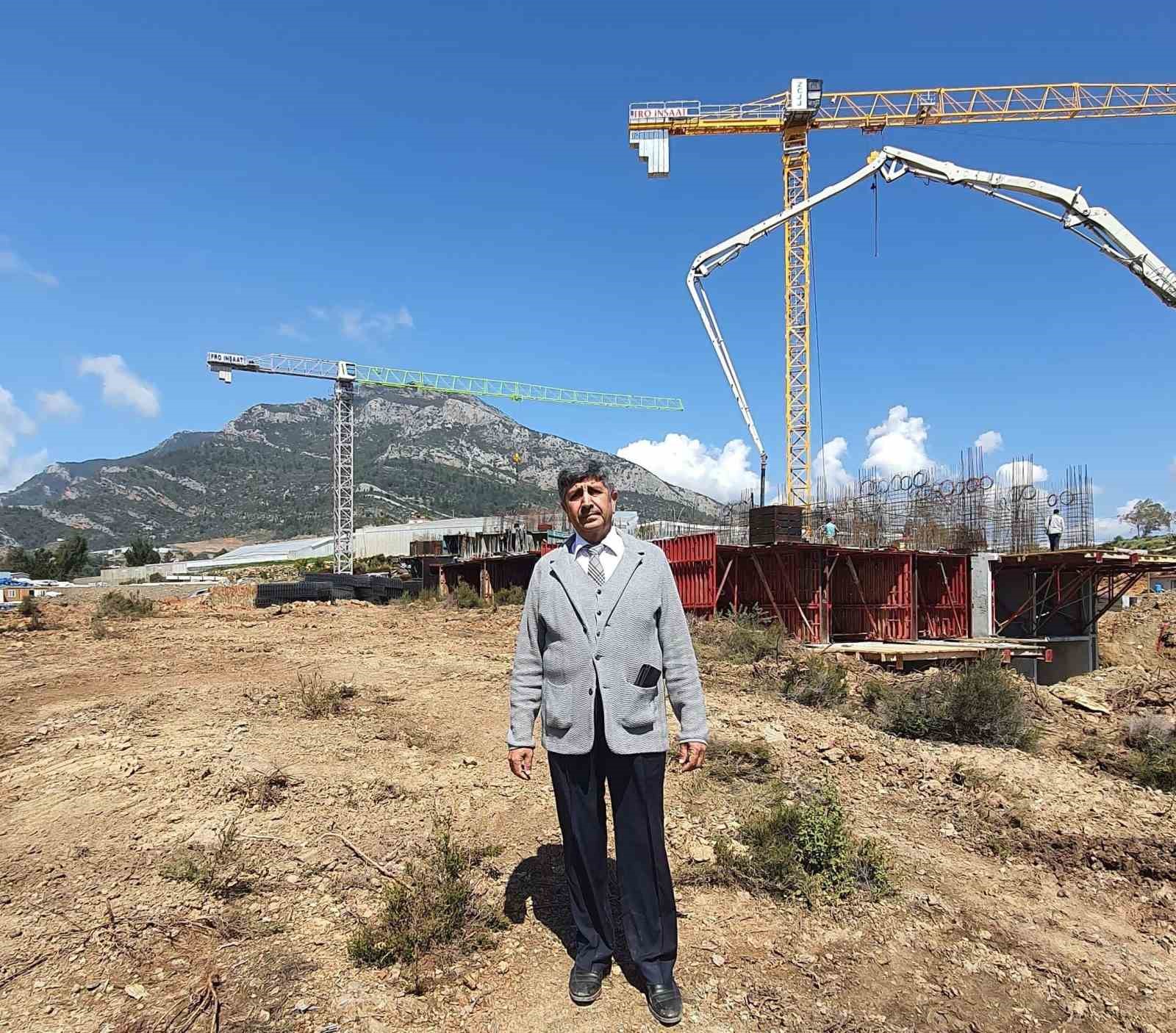 Anamur’da yapılacak caminin kıblesi yerinde belirlendi
Anamur’da yapılacak caminin kıblesi yerinde belirlendi